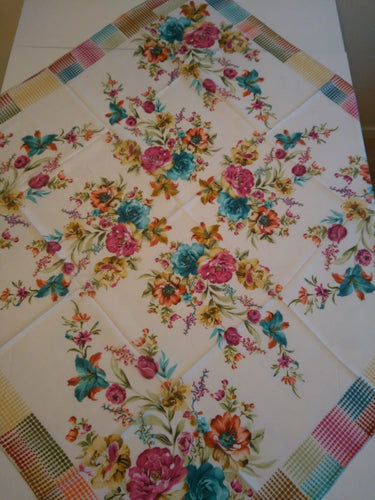 Sjal — blommönstrad, gräddvit